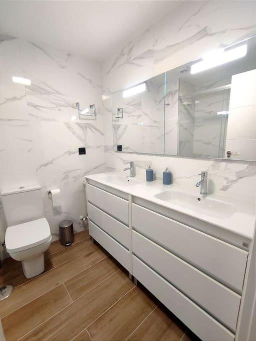 Vivienda Alameda De Santiago Apartment Santiago de Compostela Luaran gambar